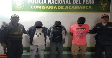 Robo En San Juan De Lurigancho Capturan A Delincuentes Armados Que