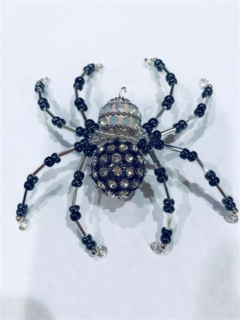 Pin By Linda Hendricks On Beaded Creatures Beaded Spiders Beaded Bugs