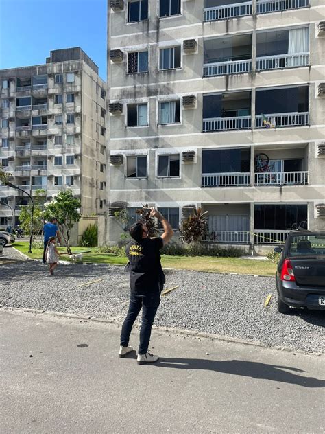 Crian A Sobrevive Ao Cair Do S Timo Andar De Pr Dio Em Jaboat O Dos