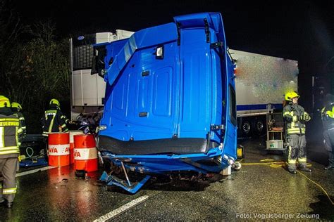 Drei Lkw Unf Lle Sorgen F R Verkehrsbehinderungen Der A Und A