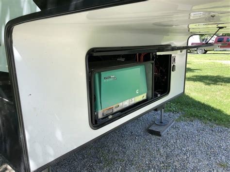 Do Rv Outlets Work On Battery Power