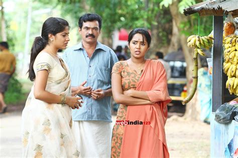 Nadodi mannan Malayalam Movie Trailer | Review | Stills