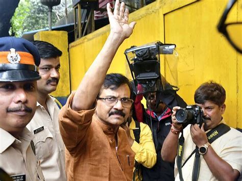 Sanjay Raut सरकारचे आदेश पाळू नयेत वक्तव्य संजय राऊतांना भोवले नाशिक पोलिसांकडून गुन्हा दाखल