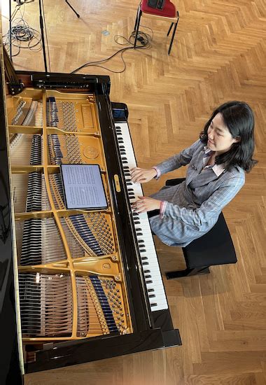 Ying Li Pianist Biography C Bechstein