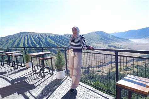 Bromo Hillside Cafe Dengan Panorama 360 Derajat Medium