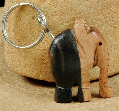 Elefant Schlüsselanhänger aus Holz Afrika Afrikasia de