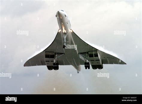 A british airways concorde take off heathrow airport hi-res stock ...