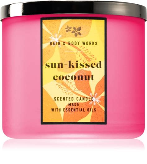 Bath Body Works Waikiki Beach Coconut Scented Candle I Notino Co Uk