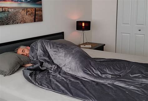 Luxome Weighted Blanket Review: Elegant & Robust