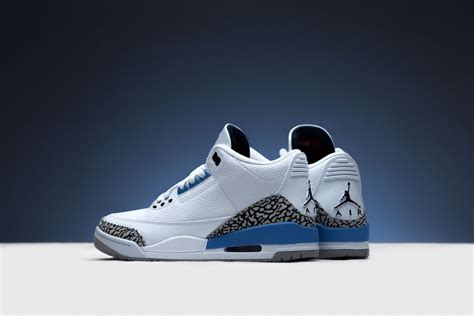 AIR JORDAN III UNC | BSTN Chronicles