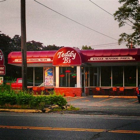 Teddy Bs One Of Two Restaurants In Bethany Ct Steak And Seafood