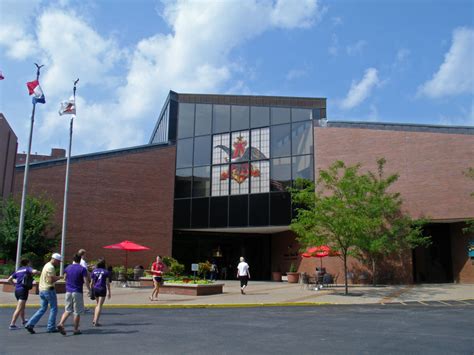 Anheuser-Busch Brewery, St Louis, Missouri - Travel Photos by Galen R ...