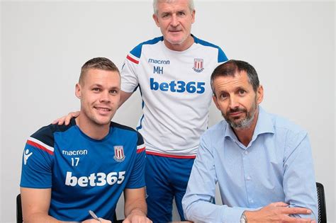 Stoke City Skipper Ryan Shawcross Signs New Long Term Deal Stoke On