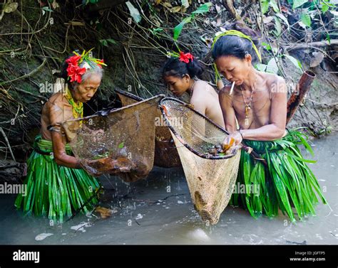 MENTAWAI PEOPLE WEST SUMATRA SIBERUT ISLAND INDONESIA 16 NOVEMBER