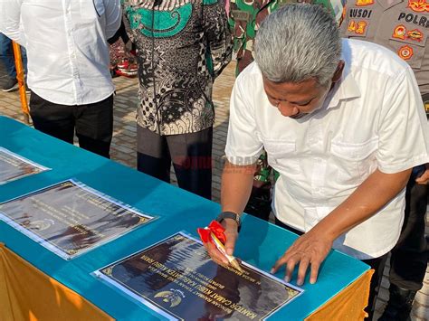 Bupati Kubu Raya Muda Mahendrawan Resmikan Gedung Kantor Kecamatan