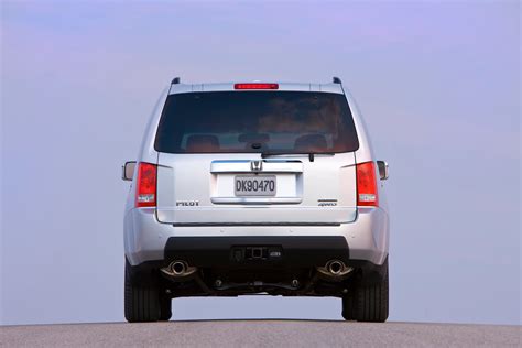 Honda Pilot (2010) - picture 15 of 17