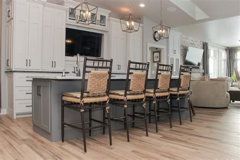 Light brown luxury vinyl kitchen flooring | Vinyl flooring kitchen, Kitchen flooring, Dal tile