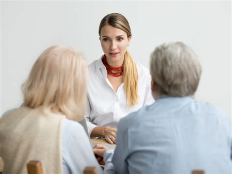 Banke Nude Ke Kredite Za Pla Anje Bankarskih Usluga Njuz Net