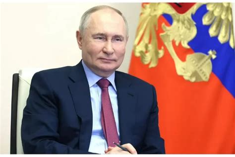 Vladimir Putin Mencalonkan Diri Untuk Masa Jabatan Kelima Memimpin