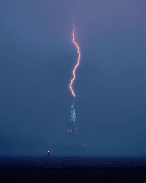 Incredible Shots Of Statue Of Liberty Struck By Lightning Bay