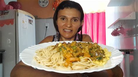 VERDADEIRO MUKBANG BRASIL COMENDO MACARRÃO CUSCUZ FEIJÃO SARABUI DE