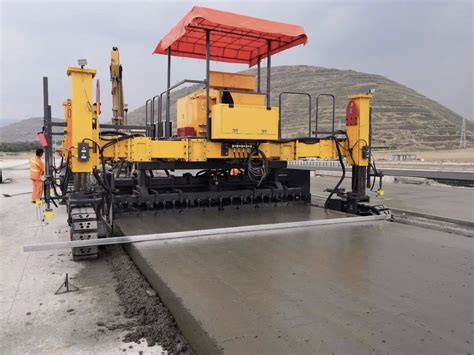 Concrete Slipform Paver Concrete Paving Machine Concrete Finisher