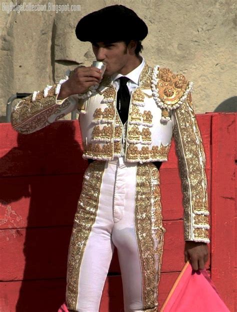 Pin On Matador Costume Men In Tight Pants Hot Men Bodies Hot Men Bulge