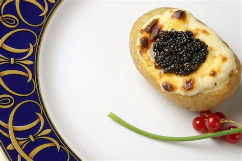 Recette Pommes De Terre Farcies Au Caviar Marie Claire