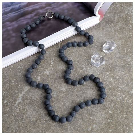 Бусы крупные шары — купить по низкой цене на Яндекс Маркете