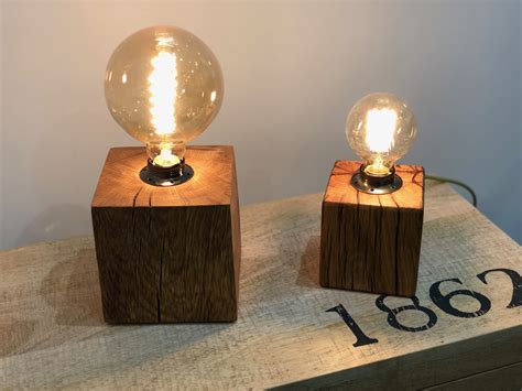 Lampe Cube En Bois De Ch Ne Cm Ou Cm Atelier Quinquete