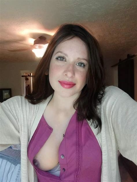 Eyes Up Here Nudes Downblouse NUDE PICS ORG