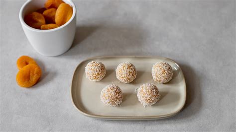 Energy balls aux abricots amande et coco Cuisinez pour bébé