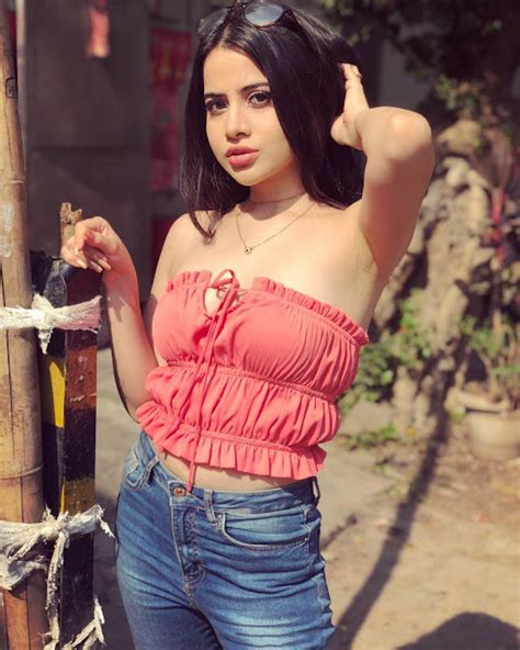 Bollywood Actress Urfi Javed Latest Hot Pics Urfi Javed Photos Unseen Photos Worldwide