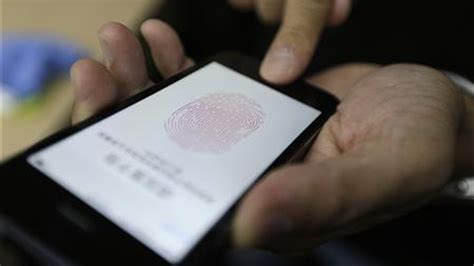 Apple apparently has no plans to bring Touch ID to flagship iPhones ...