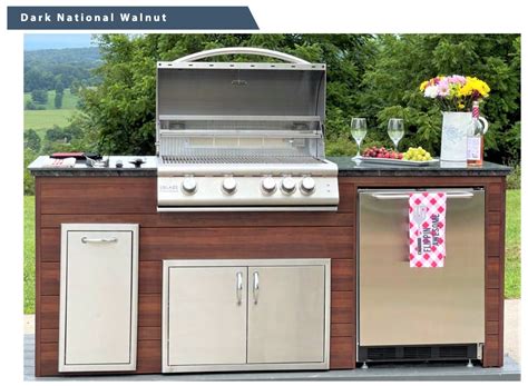 Custom Outdoor Kitchen Islands with Built-In Chefs Grill | Mad Hatter ...