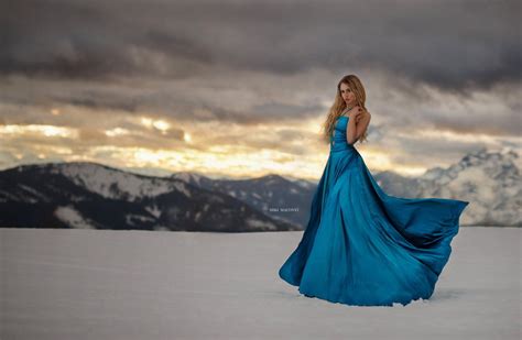 Snow Blonde Long Hair Mountains Women 720P Wavy Hair Miki