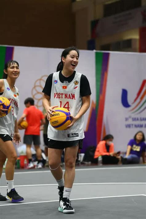 Màn đụng độ nhan sắc của các hot boy hot girl làng thể thao tại SEA Games 32 Từ visual đến