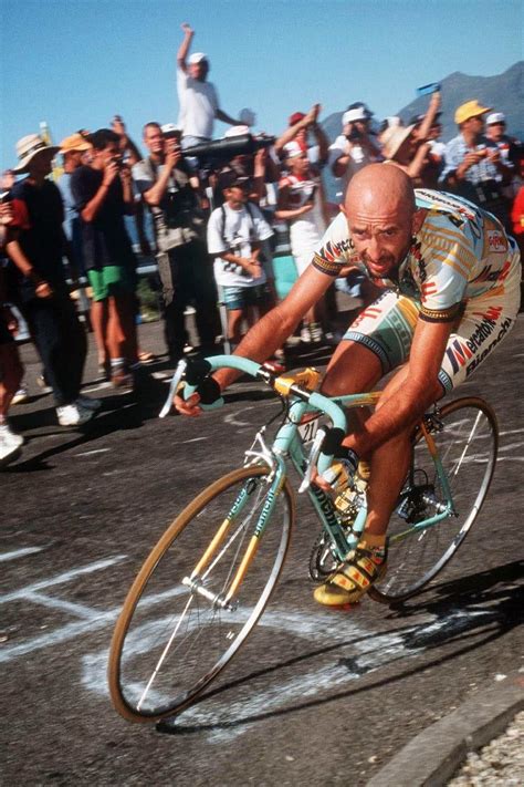 L Un Des Meilleures Grimpeurs De L Histoire Le Pirate Marco Pantani