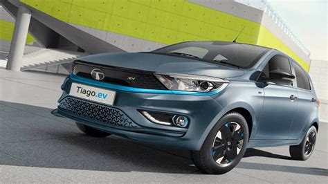 Tata Tiago EV क दखए फल लकस इटरयर स लकर एकसटरयर तक क