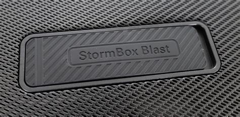 Tribit Stormbox Blast in test - lots of bass, light and volume