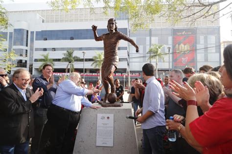 Est Tua De Sicupira Inaugurada Em Pra A Do Athletico Veja Fotos