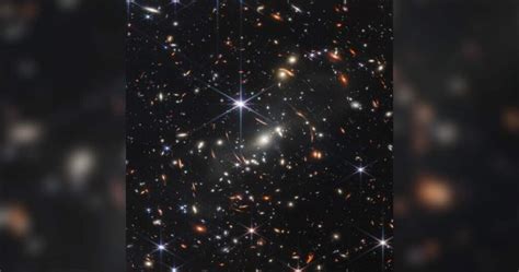 NASA revela una pequeña porción del universo con la primera imagen