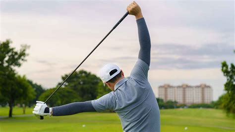 Here's an easy golf workout routine you can execute while at home