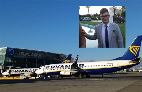 Torino Tragedia Sul Volo Ryanair Enne Muore Con Accanto La Moglie