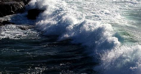 Aviso De Vento Forte E Mar Muito Agitado No Litoral De Sc Emitido