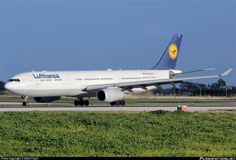 D Aika Lufthansa Airbus A Photo By Keith Pisani Id