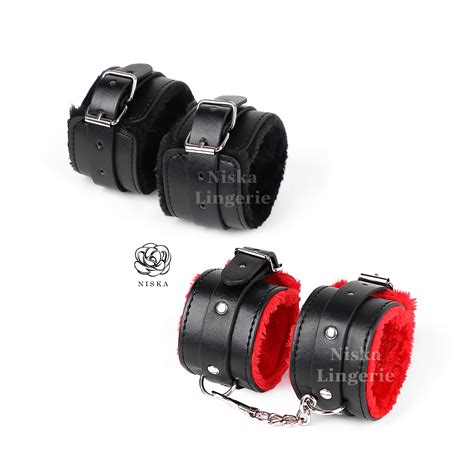 Còng tay da phối lông nhiều màu Mã S00 Niska Lingerie