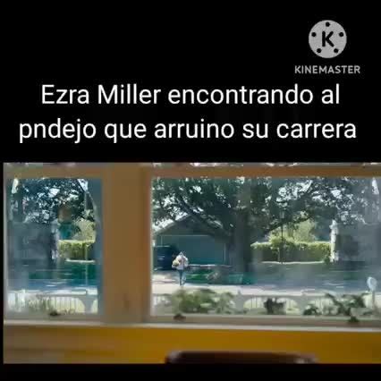 Ezra Miler Encontrando Al Que Arruin Su Carrera Meme Subido Por