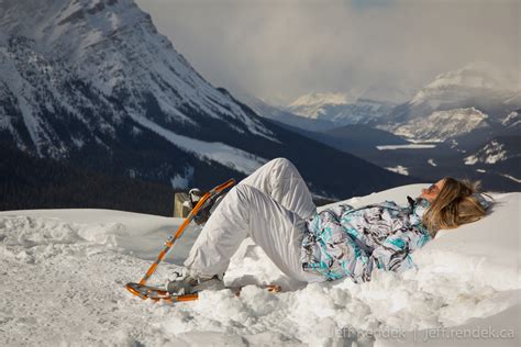 Snowshoeing to Peyto Lake Viewpoint - Bow Valley Summit