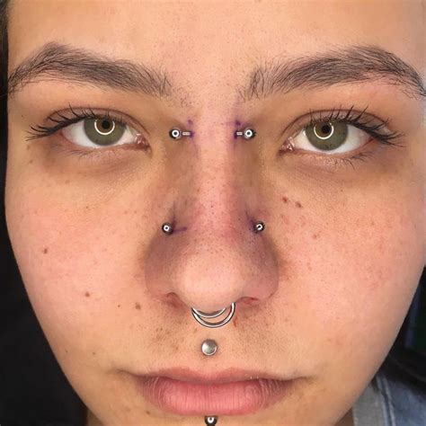 20 Ideias De Piercing Bridge Para Mulheres Cheias De Atitude